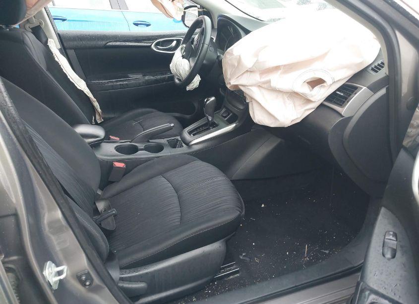 Photo 5 of 2016 Nissan Sentra SV (VIN 3N1AB7AP2GY296094)