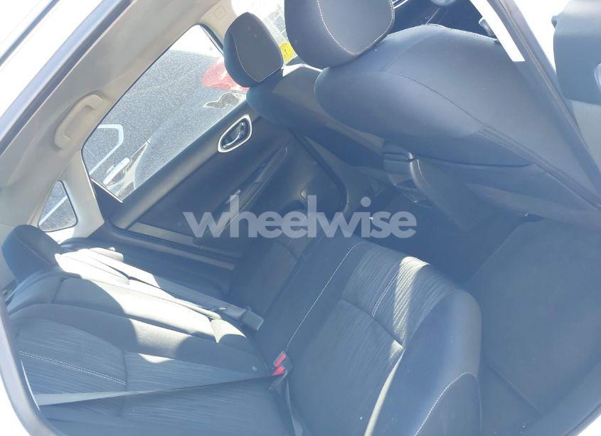 Photo 8 of 2016 Nissan Sentra SV (VIN 3N1AB7AP2GY322449)