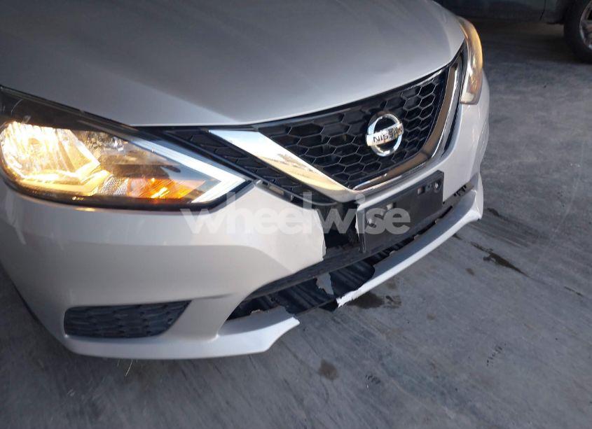 Photo 6 of 2017 Nissan Sentra SV (VIN 3N1AB7AP2HL640702)