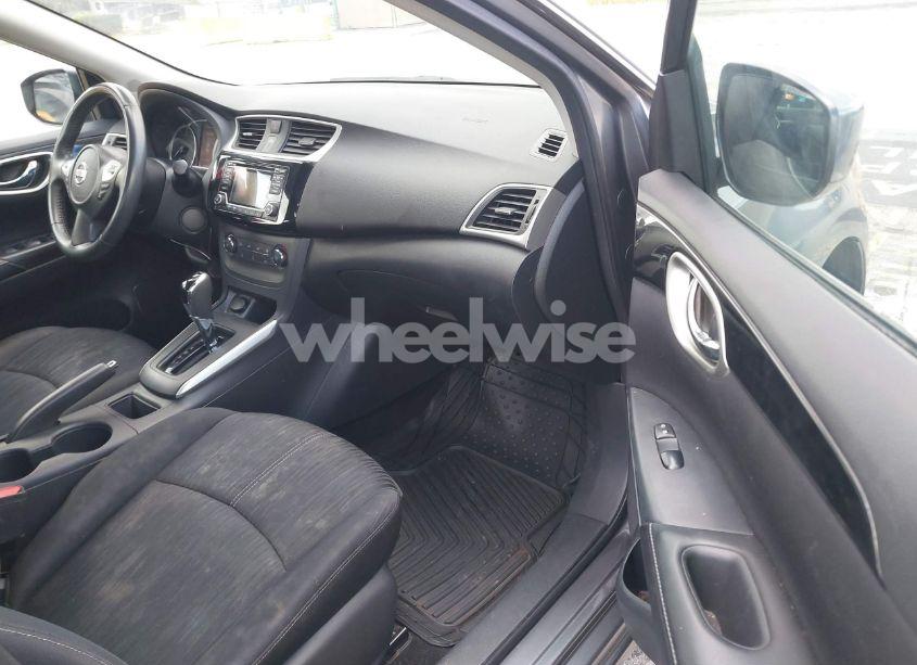 Photo 5 of 2017 Nissan Sentra SV (VIN 3N1AB7AP2HL659525)