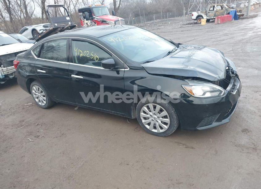 2017 Nissan Sentra SV (VIN 3N1AB7AP2HL704642) main photo