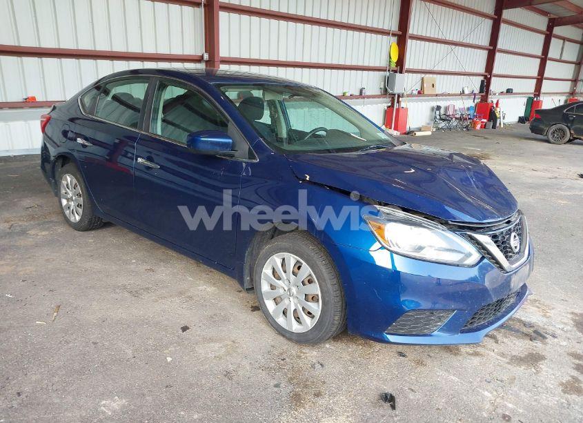 2017 Nissan Sentra S (VIN 3N1AB7AP2HY207612) main photo