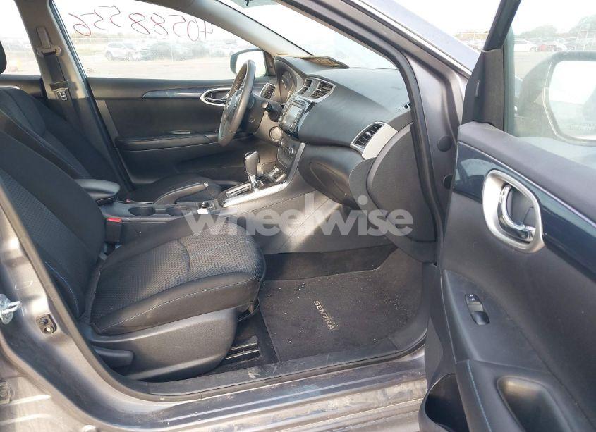 Photo 5 of 2017 Nissan Sentra SR (VIN 3N1AB7AP2HY234874)