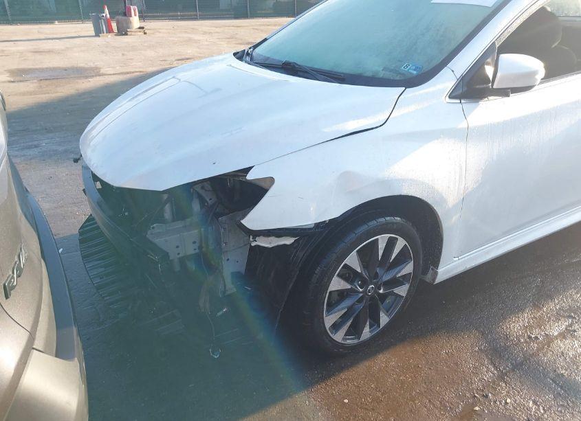 Photo 6 of 2017 Nissan Sentra SR (VIN 3N1AB7AP2HY251545)