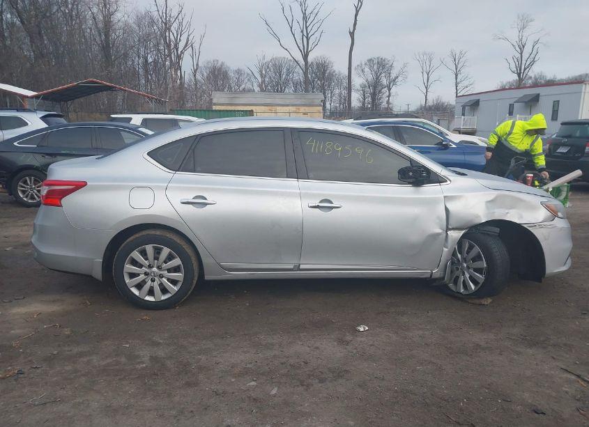 Photo 13 of 2017 Nissan Sentra SV (VIN 3N1AB7AP2HY274324)