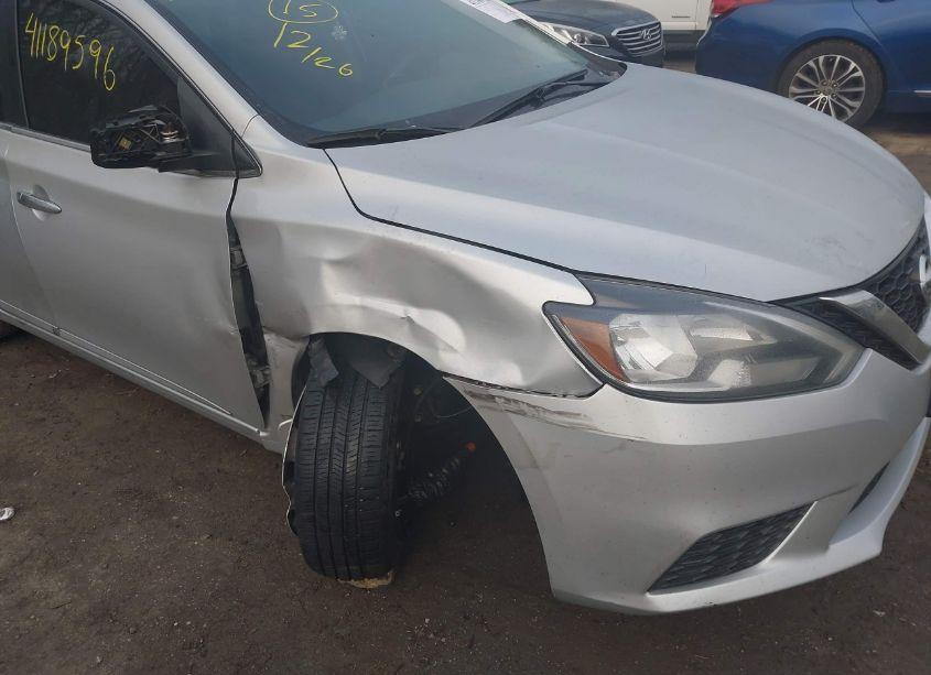 Photo 6 of 2017 Nissan Sentra SV (VIN 3N1AB7AP2HY274324)