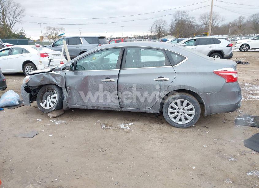 Photo 14 of 2017 Nissan Sentra SV (VIN 3N1AB7AP2HY274548)