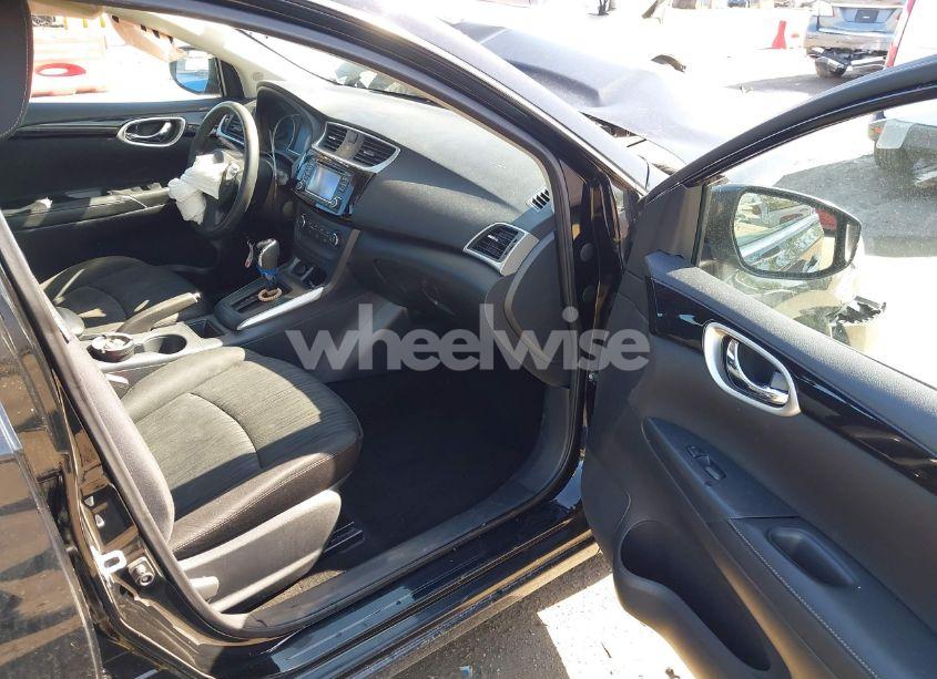 Photo 5 of 2017 Nissan Sentra SV (VIN 3N1AB7AP2HY288885)