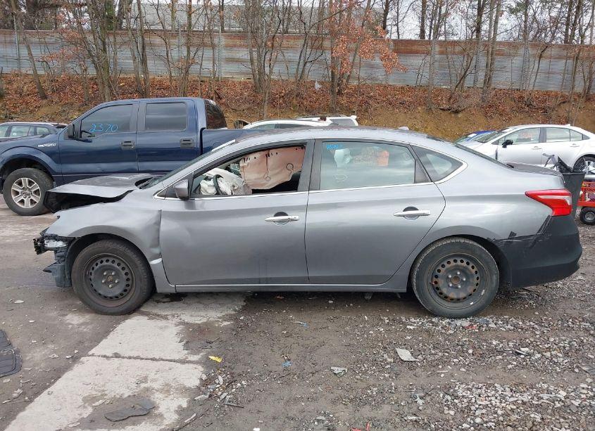 Photo 13 of 2017 Nissan Sentra SV (VIN 3N1AB7AP2HY312442)