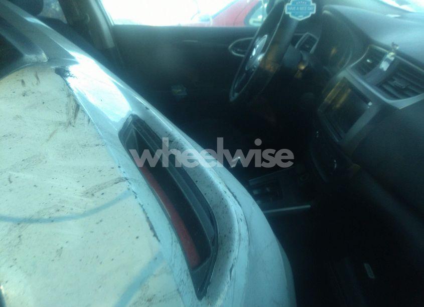 Photo 5 of 2017 Nissan Sentra SV (VIN 3N1AB7AP2HY327474)