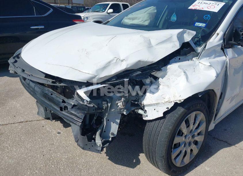 Photo 6 of 2017 Nissan Sentra S (VIN 3N1AB7AP2HY345635)