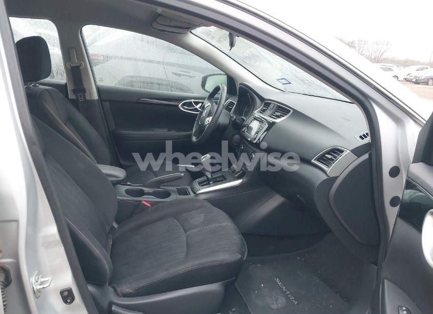 Photo 5 of 2017 Nissan Sentra SV (VIN 3N1AB7AP2HY355808)