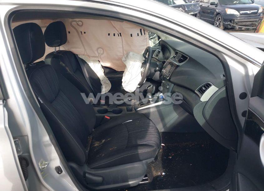 Photo 5 of 2017 Nissan Sentra SV (VIN 3N1AB7AP2HY381292)