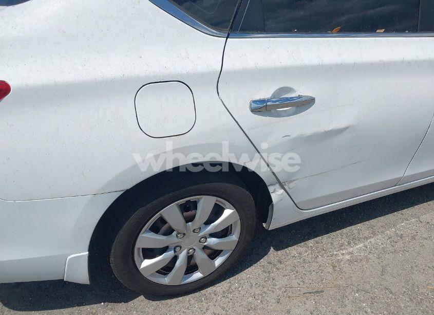 Photo 6 of 2017 Nissan Sentra SV (VIN 3N1AB7AP2HY399582)