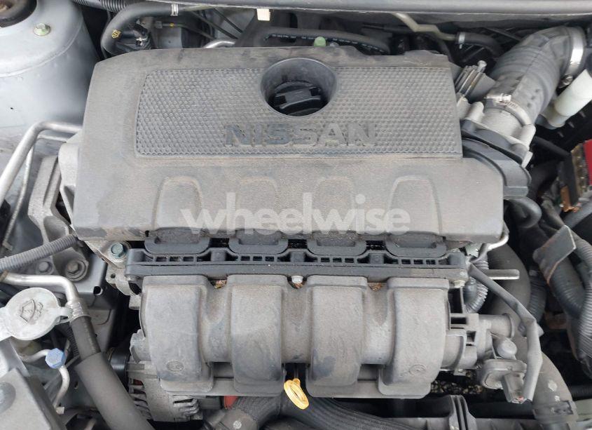 Photo 10 of 2018 Nissan Sentra SV (VIN 3N1AB7AP2JL624330)
