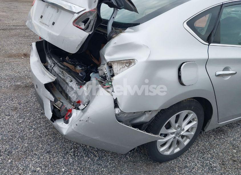 Photo 6 of 2018 Nissan Sentra SV (VIN 3N1AB7AP2JL624330)