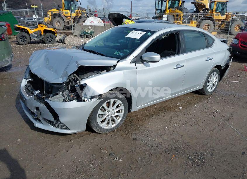Photo 2 of 2018 Nissan Sentra SV (VIN 3N1AB7AP2JL632640)