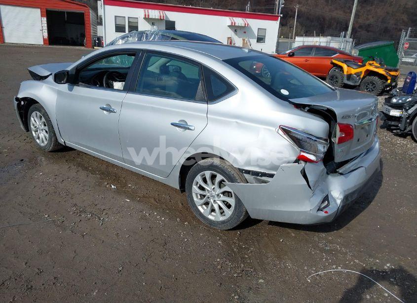 Photo 3 of 2018 Nissan Sentra SV (VIN 3N1AB7AP2JL632640)