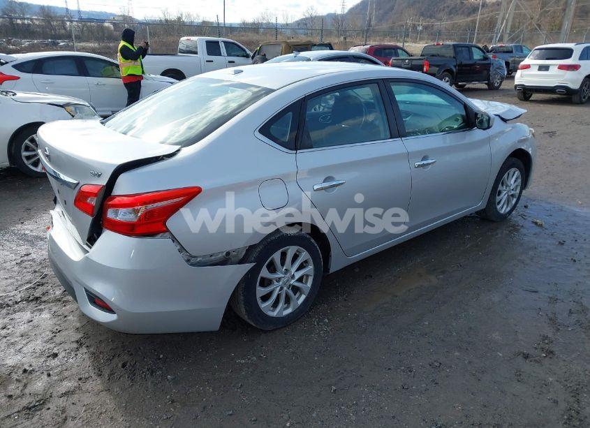 Photo 4 of 2018 Nissan Sentra SV (VIN 3N1AB7AP2JL632640)