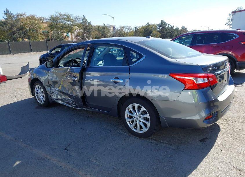 Photo 14 of 2018 Nissan Sentra SV (VIN 3N1AB7AP2JL651768)