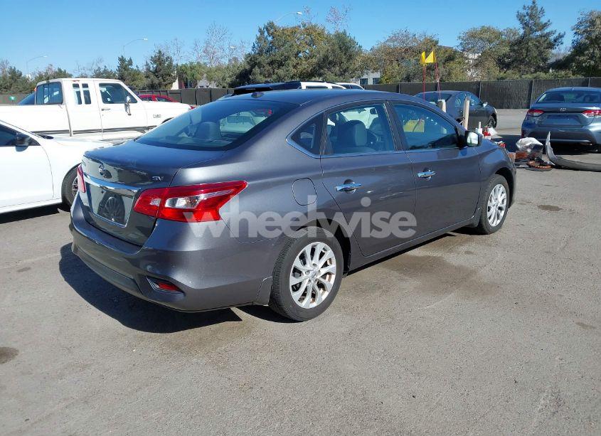 Photo 4 of 2018 Nissan Sentra SV (VIN 3N1AB7AP2JL651768)