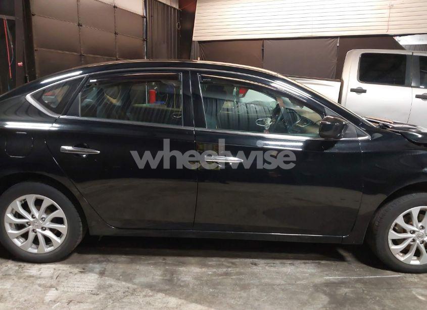 Photo 13 of 2018 Nissan Sentra SV (VIN 3N1AB7AP2JL653505)