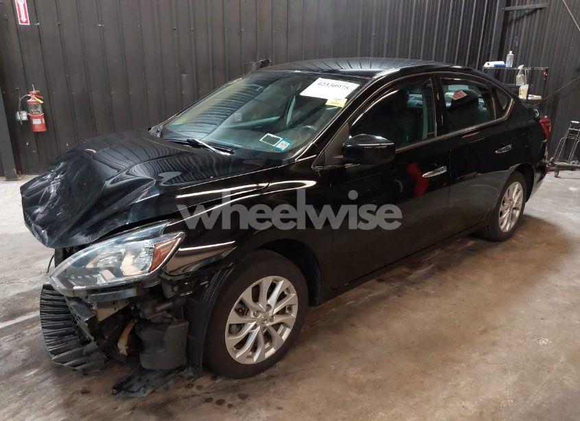 Photo 2 of 2018 Nissan Sentra SV (VIN 3N1AB7AP2JL653505)