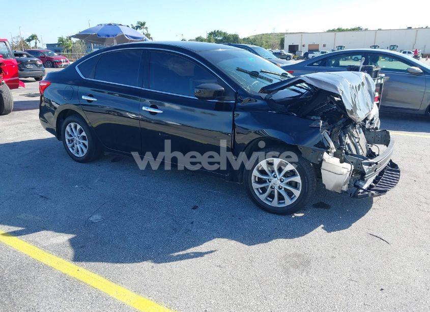 2018 Nissan Sentra SV (VIN 3N1AB7AP2JL656825) main photo