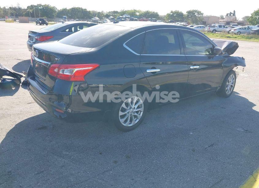 Photo 4 of 2018 Nissan Sentra SV (VIN 3N1AB7AP2JL656825)