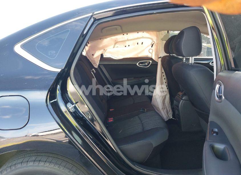 Photo 7 of 2018 Nissan Sentra SV (VIN 3N1AB7AP2JL656825)