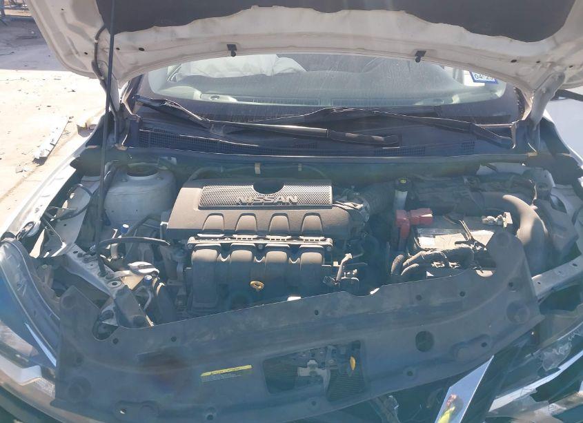 Photo 10 of 2018 Nissan Sentra SV (VIN 3N1AB7AP2JL657084)