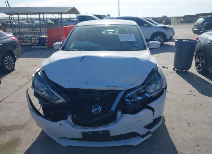 Photo 12 of 2018 Nissan Sentra SV (VIN 3N1AB7AP2JL657084)