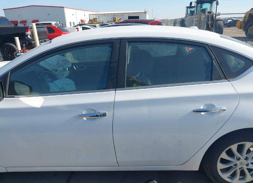 Photo 14 of 2018 Nissan Sentra SV (VIN 3N1AB7AP2JL657084)