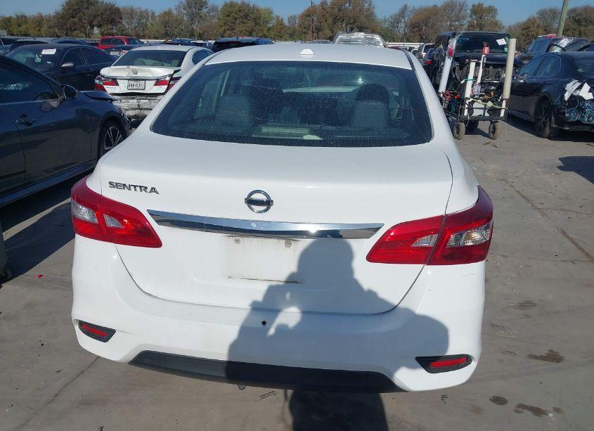 Photo 16 of 2018 Nissan Sentra SV (VIN 3N1AB7AP2JL657084)