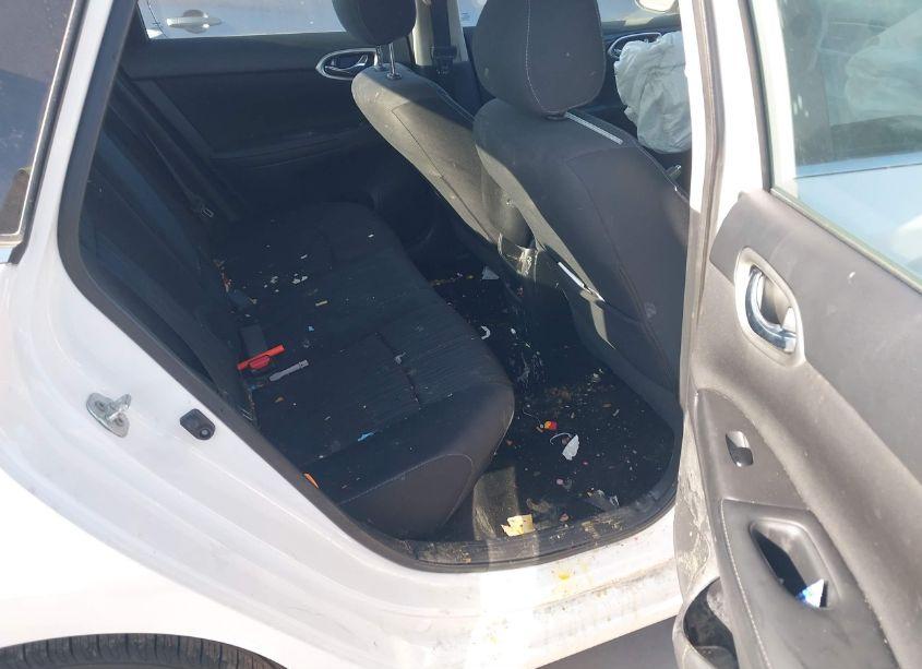 Photo 8 of 2018 Nissan Sentra SV (VIN 3N1AB7AP2JL657084)