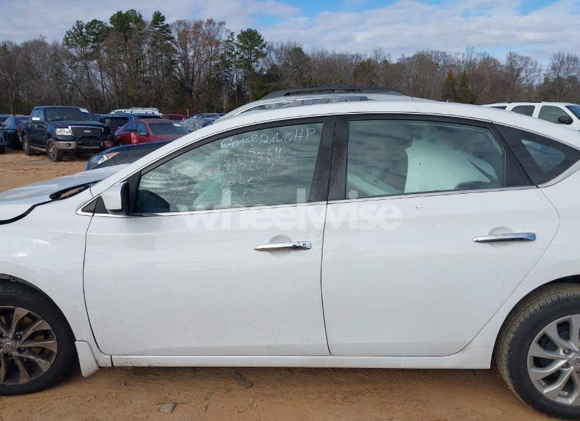 Photo 15 of 2018 Nissan Sentra SV (VIN 3N1AB7AP2JY213223)