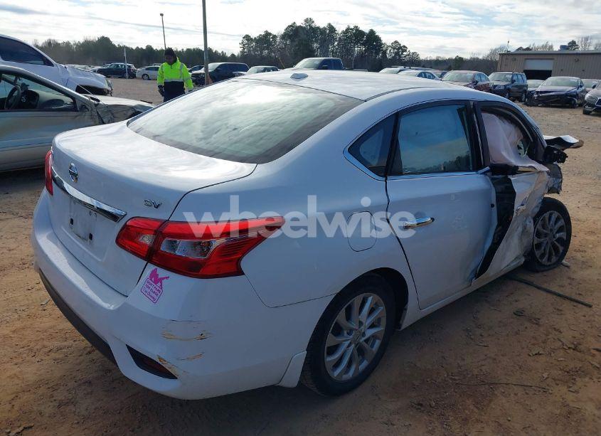Photo 4 of 2018 Nissan Sentra SV (VIN 3N1AB7AP2JY213223)