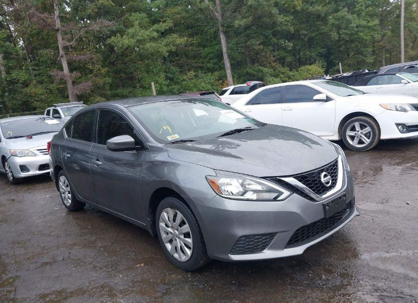 2018 Nissan Sentra S (VIN 3N1AB7AP2JY219054) main photo