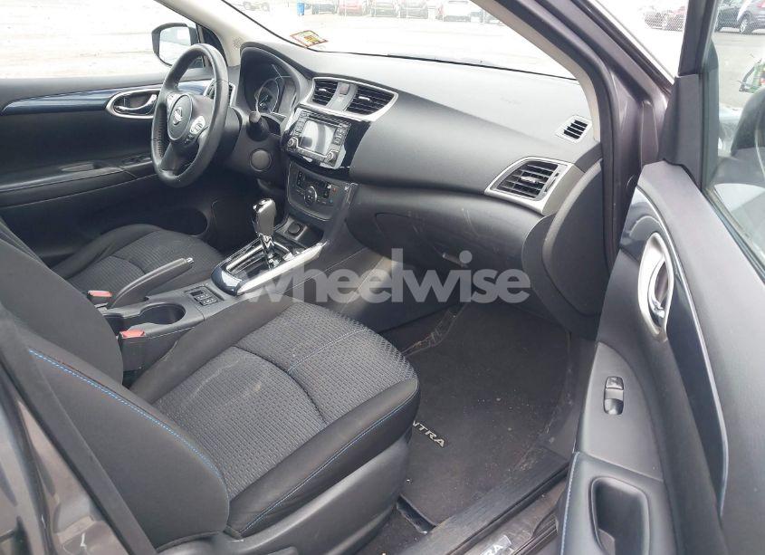 Photo 5 of 2018 Nissan Sentra SR (VIN 3N1AB7AP2JY219135)