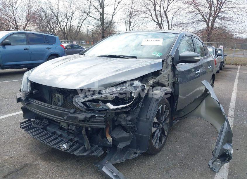 Photo 6 of 2018 Nissan Sentra SR (VIN 3N1AB7AP2JY219135)