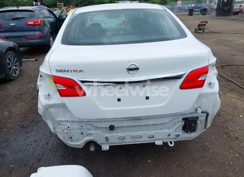 Photo 17 of 2018 Nissan Sentra S (VIN 3N1AB7AP2JY220186)