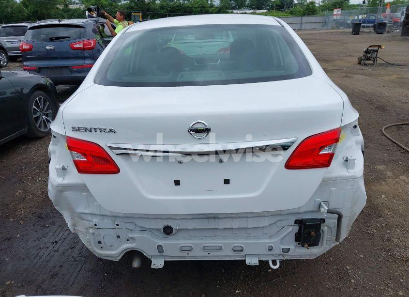 Photo 6 of 2018 Nissan Sentra S (VIN 3N1AB7AP2JY220186)