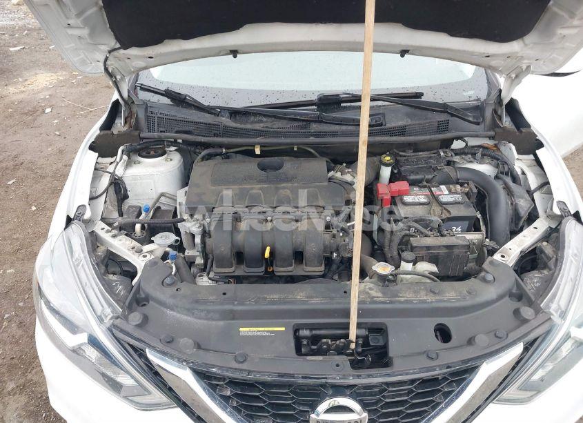 Photo 10 of 2018 Nissan Sentra SV (VIN 3N1AB7AP2JY225405)
