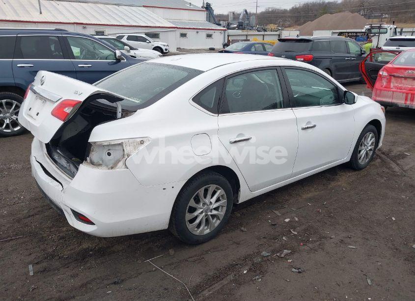 Photo 4 of 2018 Nissan Sentra SV (VIN 3N1AB7AP2JY225405)