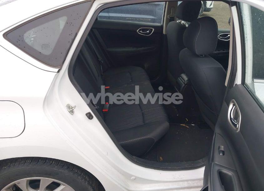 Photo 8 of 2018 Nissan Sentra SV (VIN 3N1AB7AP2JY225405)