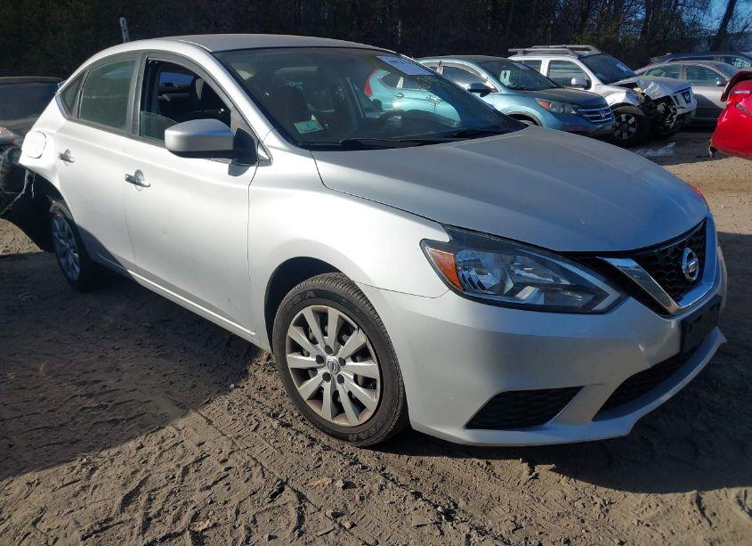 2018 Nissan Sentra S (VIN 3N1AB7AP2JY232984) main photo