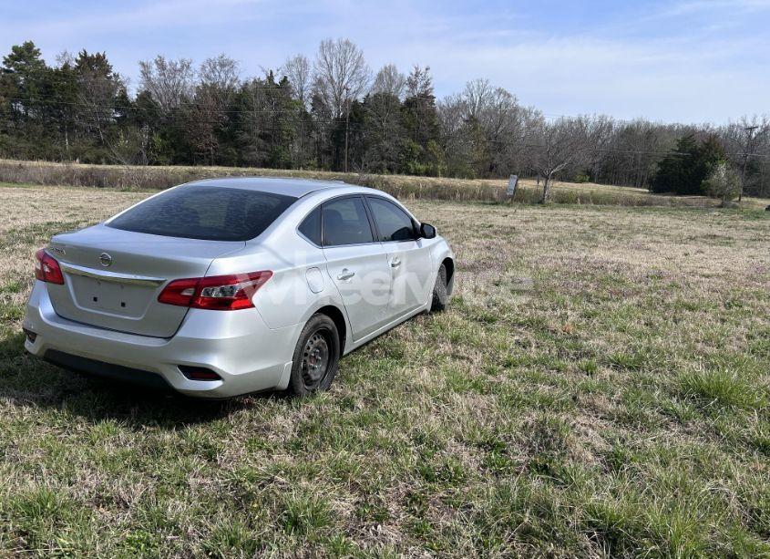 Photo 4 of 2018 Nissan Sentra (VIN 3N1AB7AP2JY234041)