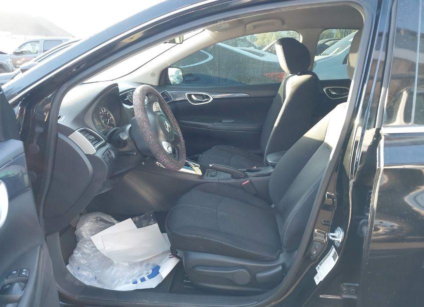 Photo 5 of 2018 Nissan Sentra SR (VIN 3N1AB7AP2JY237084)