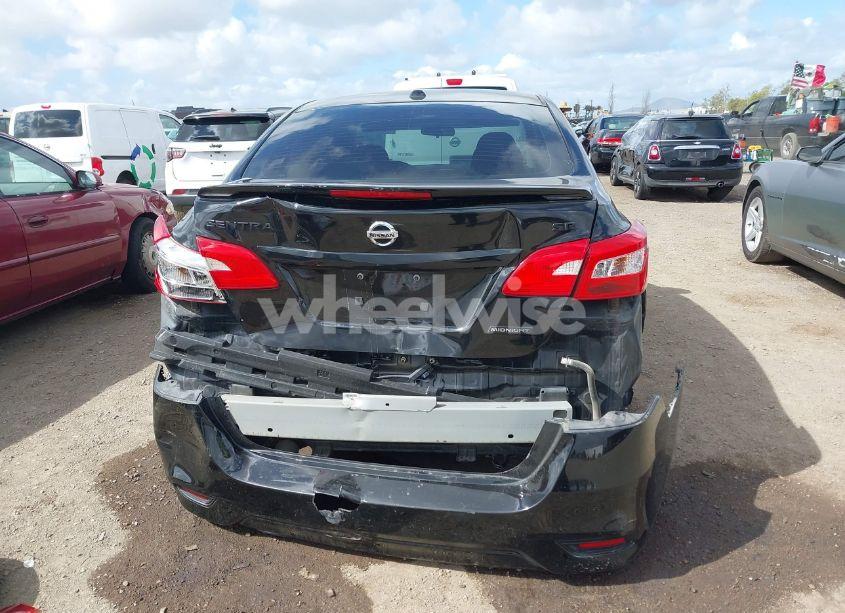 Photo 16 of 2018 Nissan Sentra SR (VIN 3N1AB7AP2JY238834)