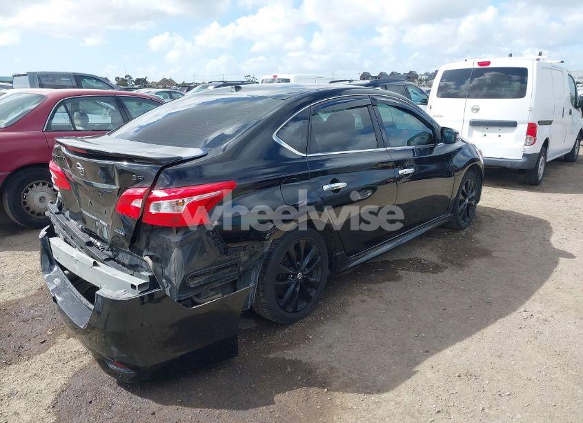 Photo 4 of 2018 Nissan Sentra SR (VIN 3N1AB7AP2JY238834)